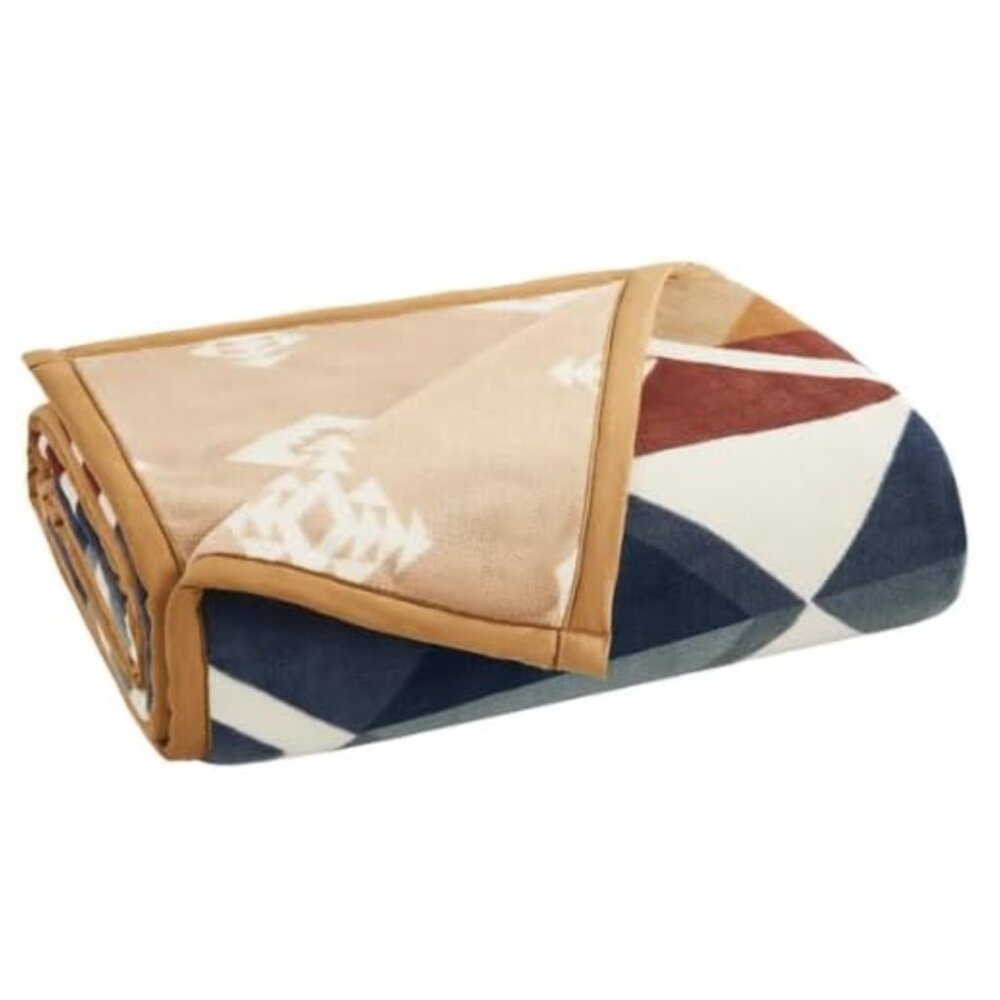 Pendleton Home Reversible Plush Throw Serrado - Picture 3 of 3